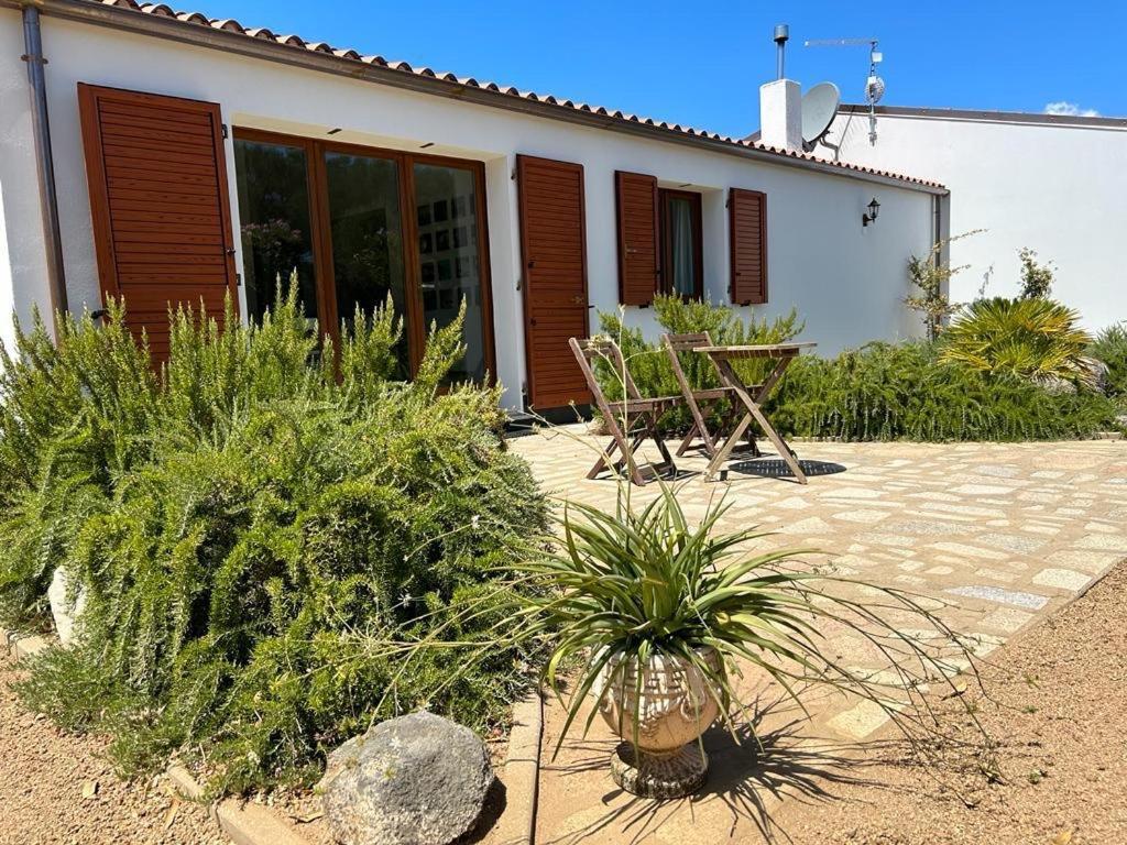 La Piana Holiday House Bassacutena Екстериор снимка