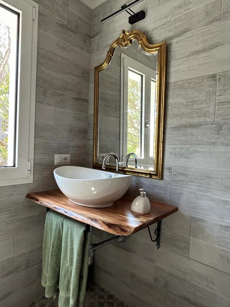 La Piana Holiday House Bassacutena Екстериор снимка